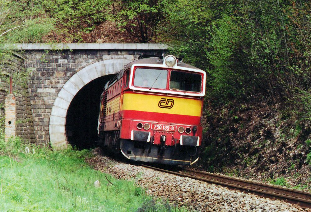 750-139-lisny-1997